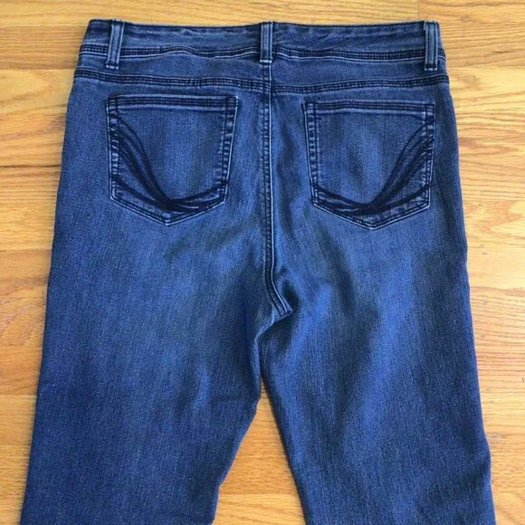 Style & Co. Jeans for Shorties! size 10 petite straight leg - Picture 3 of 7
